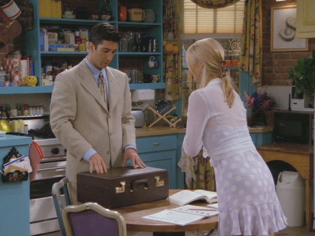 Friends | 203 | Phoebe makes Ross deny evolution