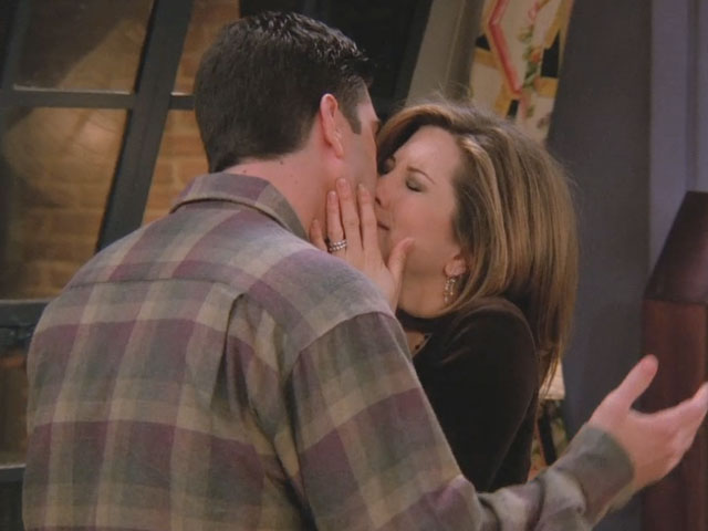 Friends | 215 | Woah Ross' hands are on Rachel's butt
