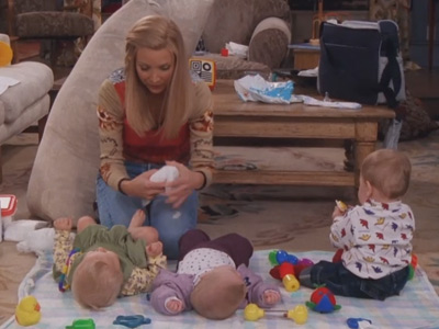 Friends | 605 | Phoebe taking care of the triplets